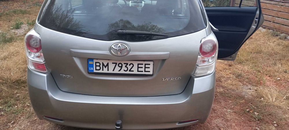 Тойота версо 2011р.