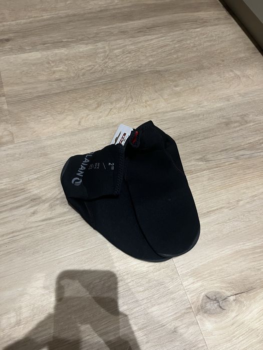 Skarpety surfingowe Olaian Mid 100 z neoprenu 2 mm
