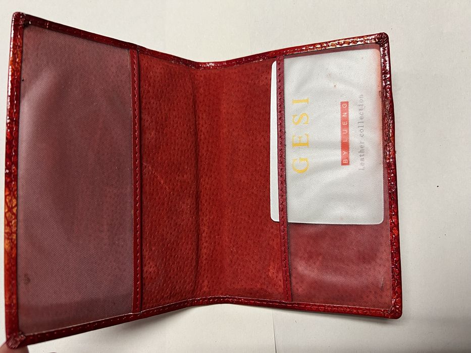 Skorzana okladka na paszport