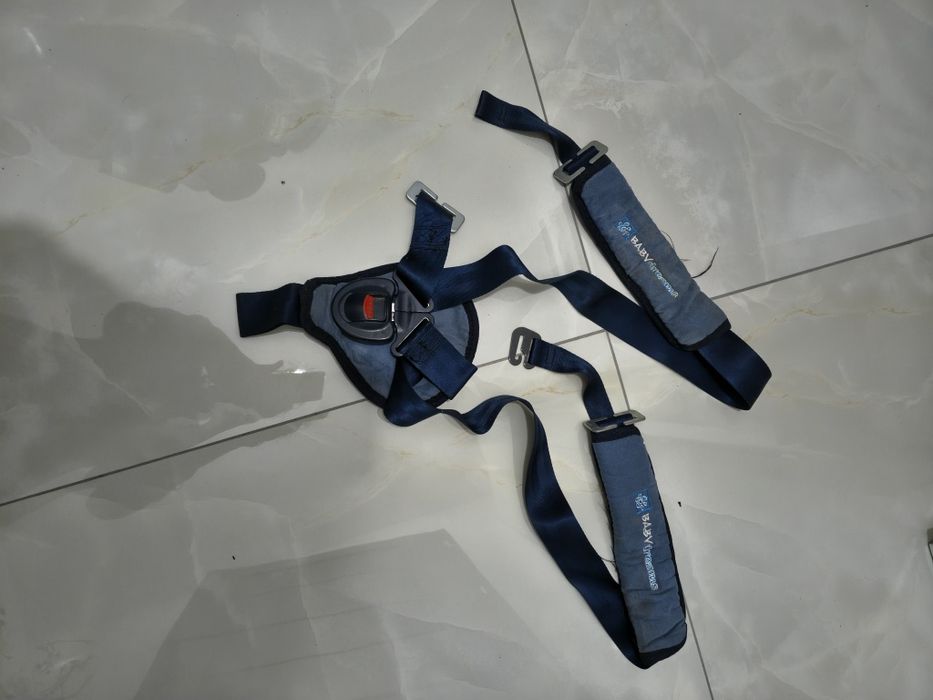 Pasy bezpieczeństwa do fotelika dziecka