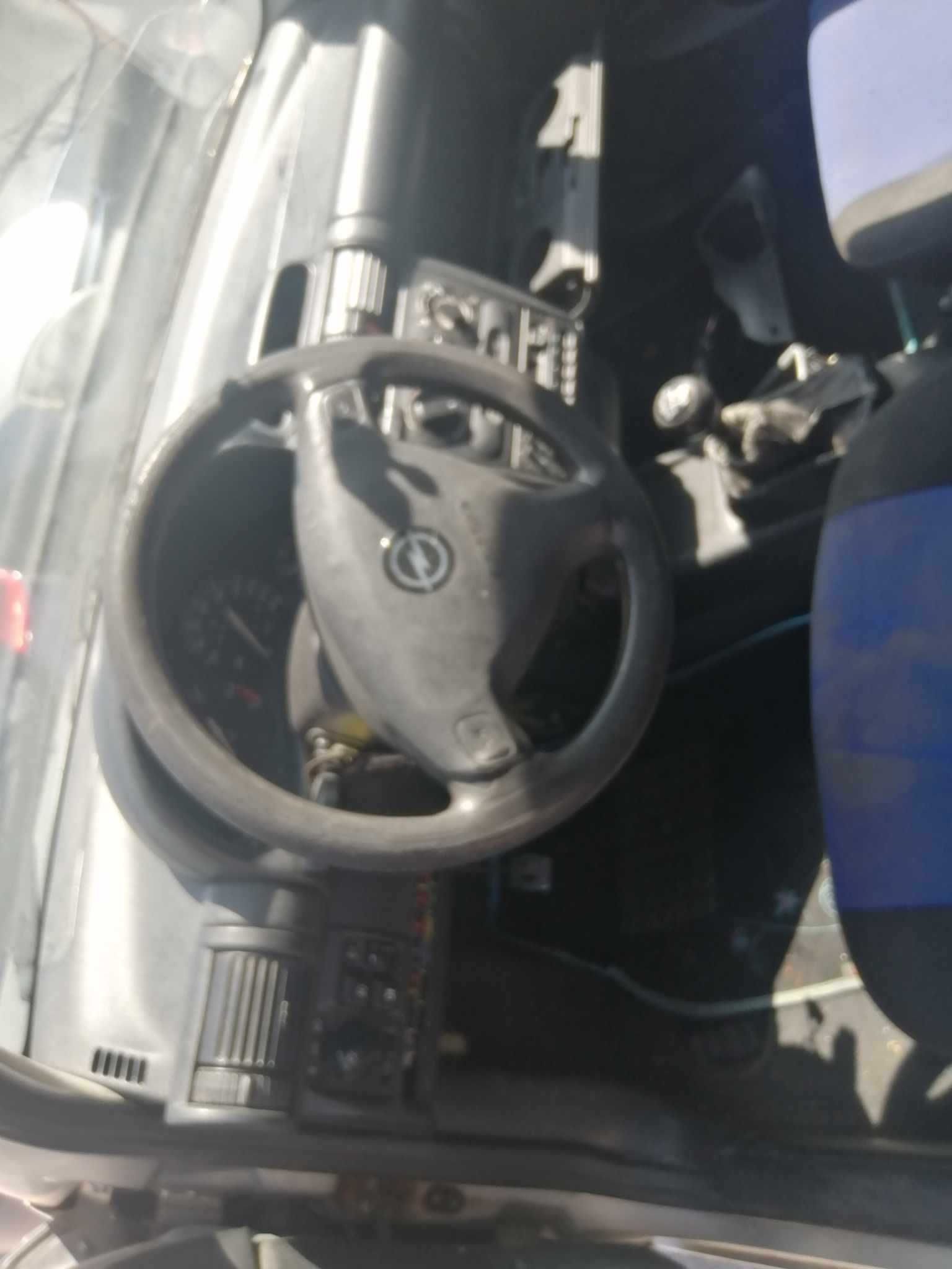 Para peças Opel Corsa B 1.2 i 16V Ano 2000