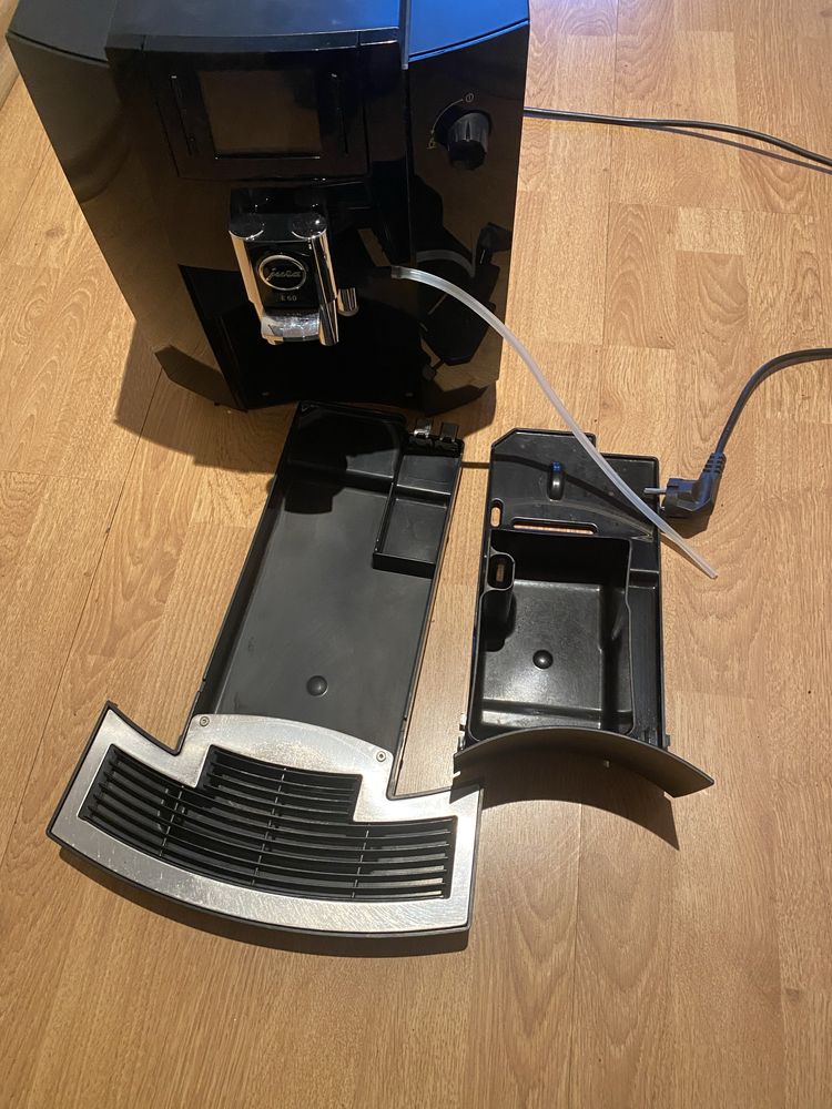Ekspres JURA E60