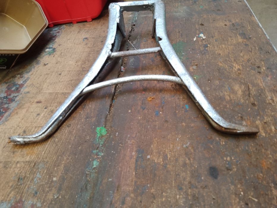 Nóżka centralna jawka mustang jawa kaczka 50 stopka