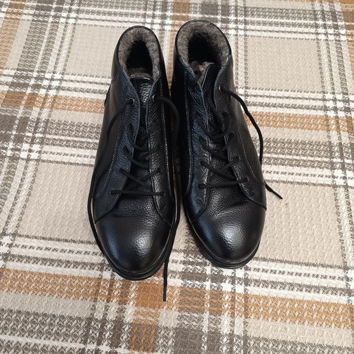 Шкіряні чоловічі ботінки фірми Badura