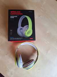 Zielone słuchawki bezprzewodowe