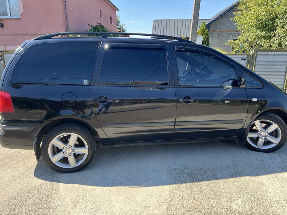 Продам сеат альхамбра 2003 року випуску