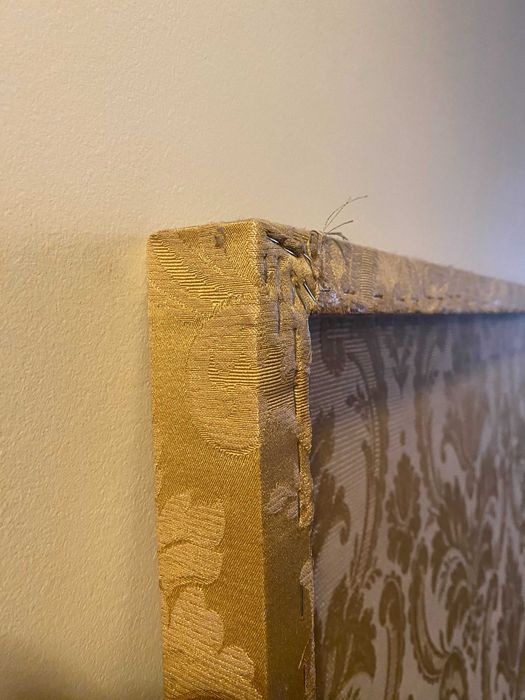 Paineis/telas em adamascado amarelo dourado