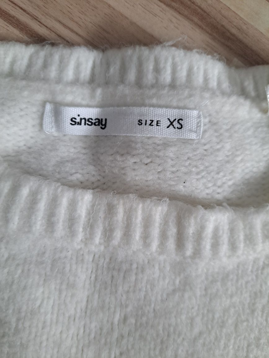 Sweterek z guzikami na rękawach xs sinsay