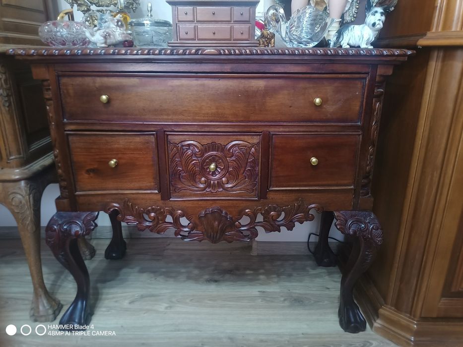 Stylowa komoda drewniana chippendale