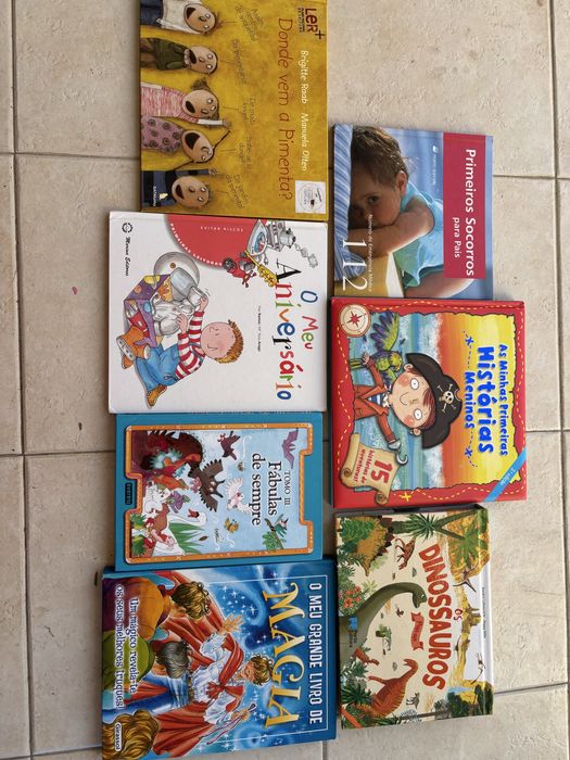 Livros e jogos de crianca