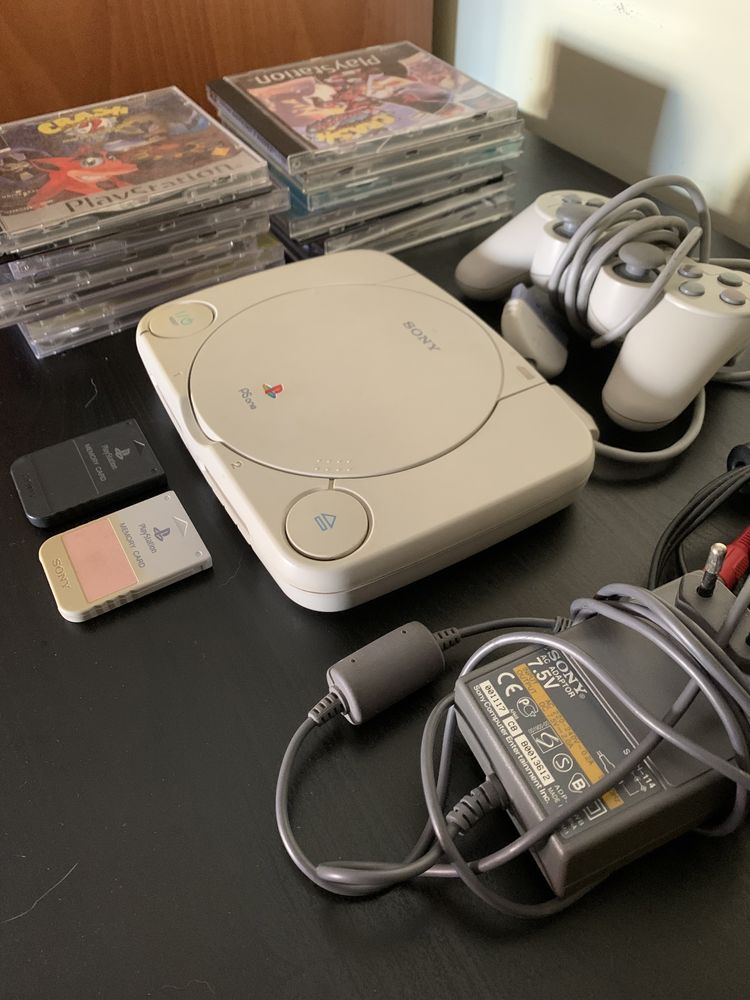 PlayStation One + Jogos