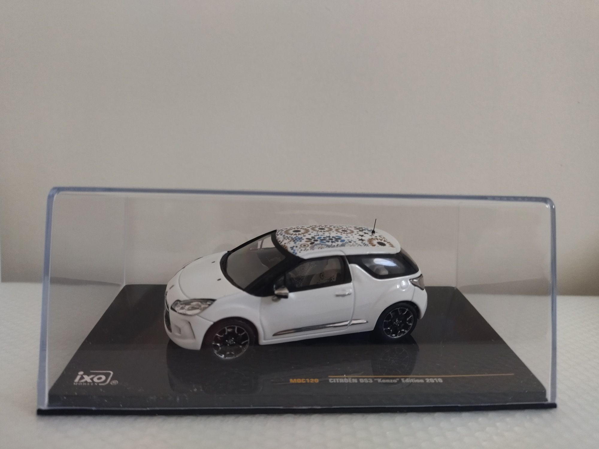 Miniatura Citroen DS3 Nova 1/43