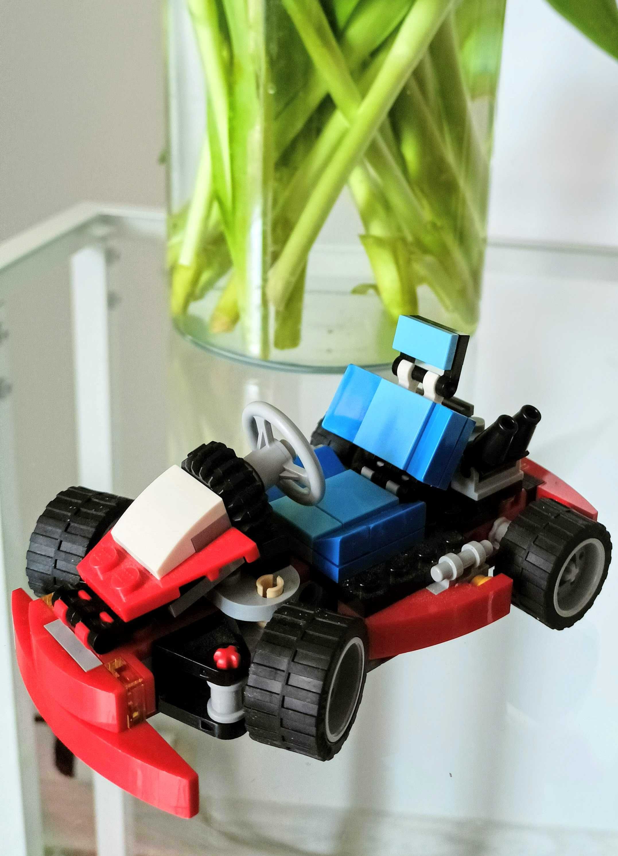 LEGO Creator. Czerwony gokart. 31030