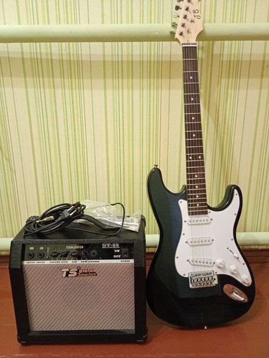 Електрогітара, б/у, стан ідеальний.