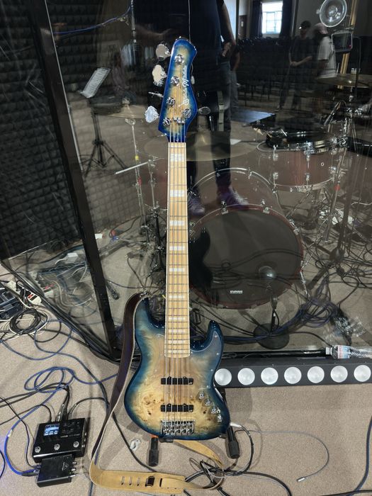 Bassmods custom k5 aqua burl