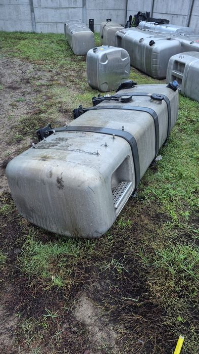 Zbiornik paliwa mercedes actros mp4 mp3 220x75x55  660 litrów plus adb