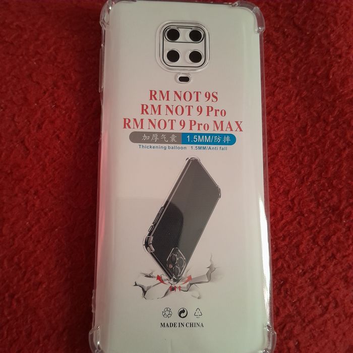 Продаю чохли на айфони  також є один для редмі