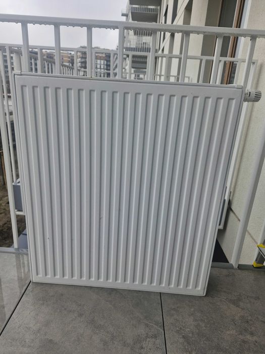 Grzejnik panelowy nowy , 80 x 90 , moc 1600 W