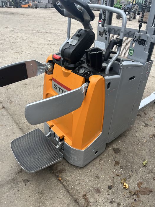 Електричний штабелер, навантажувач, візок STILL EXD-SF20