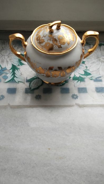 Антикварный фарфорный сервиз