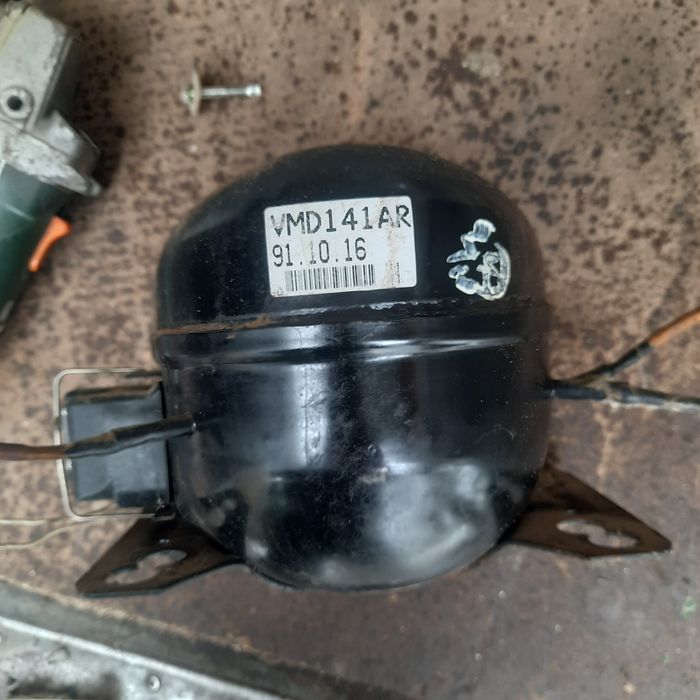 Компрессор на холодильник б.у