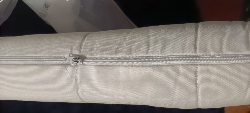 Colchão de solteiro IKEA