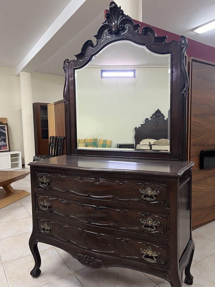 Quarto completo de casal em pau ferro