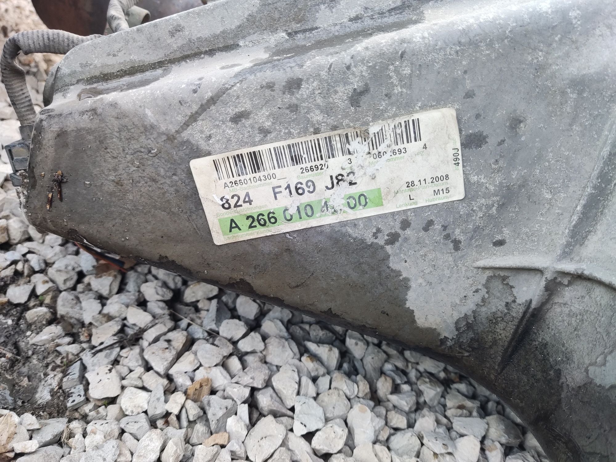 Silnik słupek Mercedes a b klasa w169 w245 1.5 benzyna 95KM