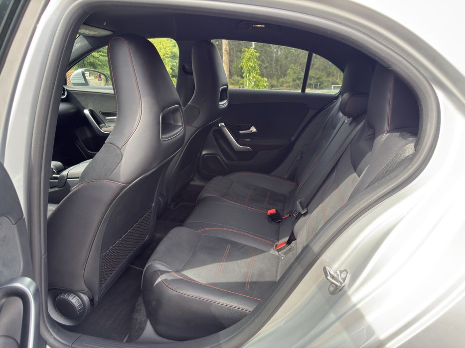 Mercedes-Benz A200 AMG Line - 34.000 km Aut. - Nacional