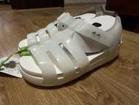 Босоніжки crocs w10 сандалі