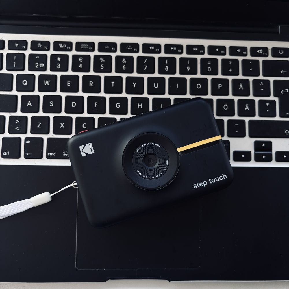 Камера моментальной печати kodak step touch camera printer
