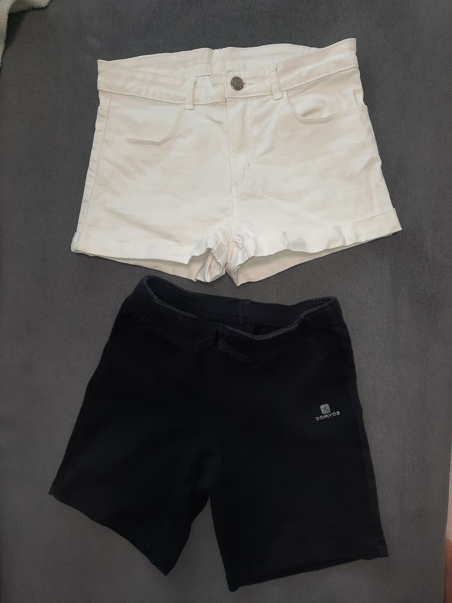 Spodenki dziewczęce dla dziewczynki H&M + Decathlon. Rozmiar 152 .