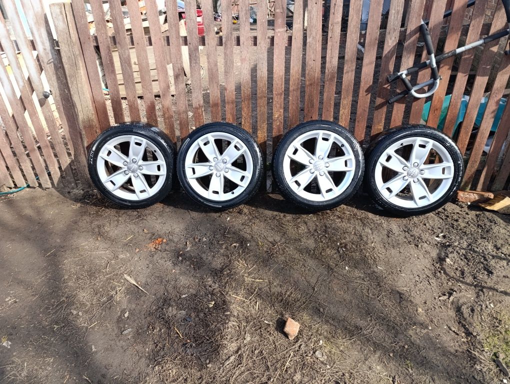 Продам диски оригинальные на audi