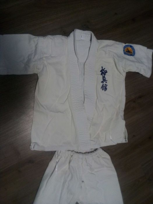 Продам кімоно 115 р.
