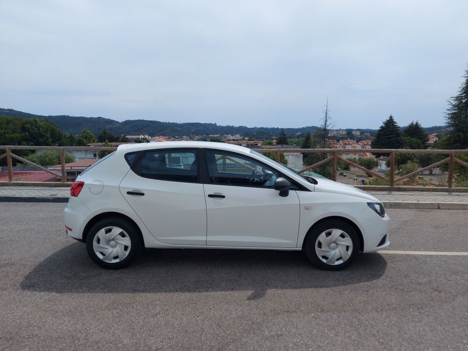 Seat Ibiza 1.2 TDI Reference 5L 2013 Poucos kms Como Novo