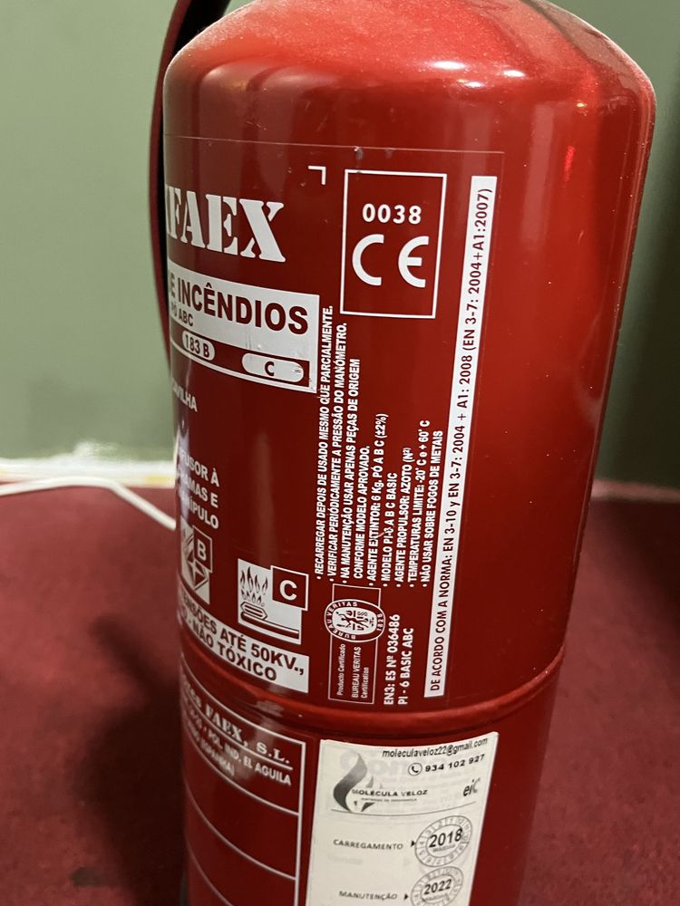 Extintor  de incêncios pó