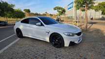 BMW M4 aceito retoma