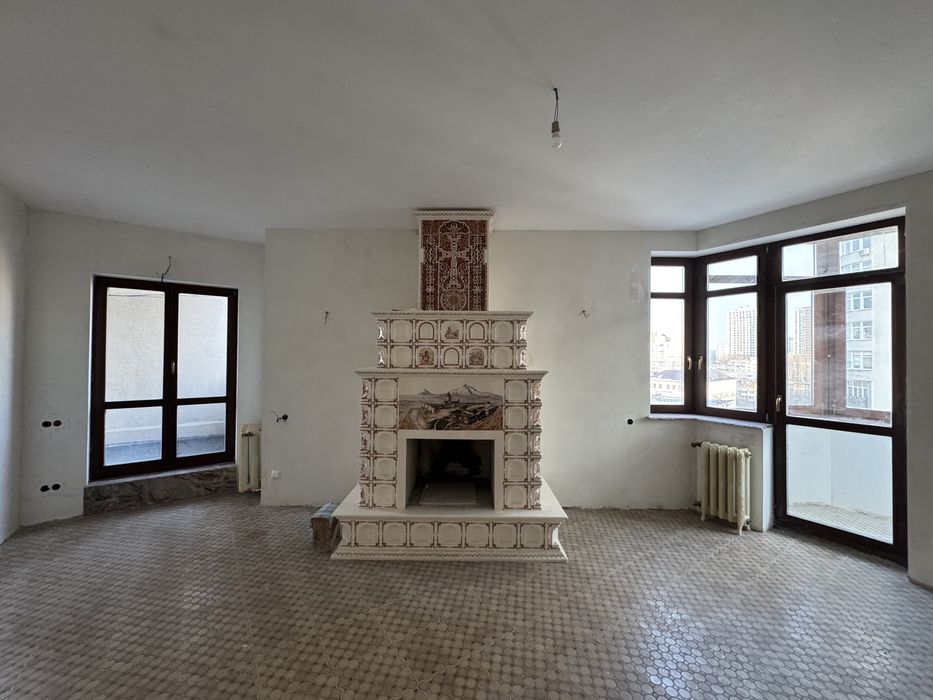 Продаж 4-кімн., 950$/кв.м, Центр 10хв, Власна Тераса! КРАЩА ІНВЕСТИЦІЯ