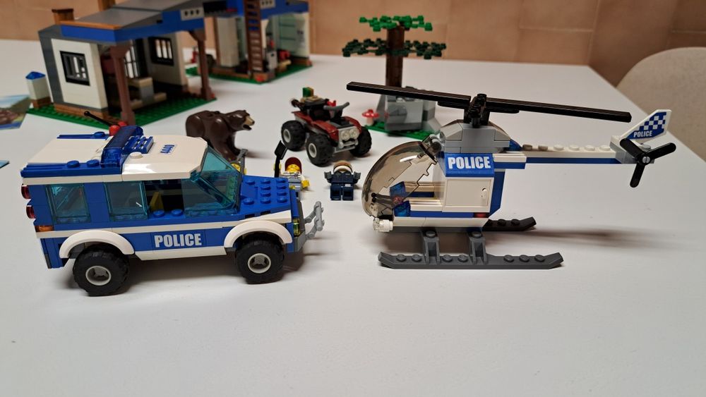 LEGO 4440 - City - Forest Police Station