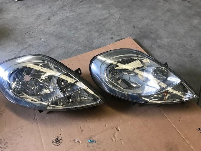 Otica direita renault trafic 2.0