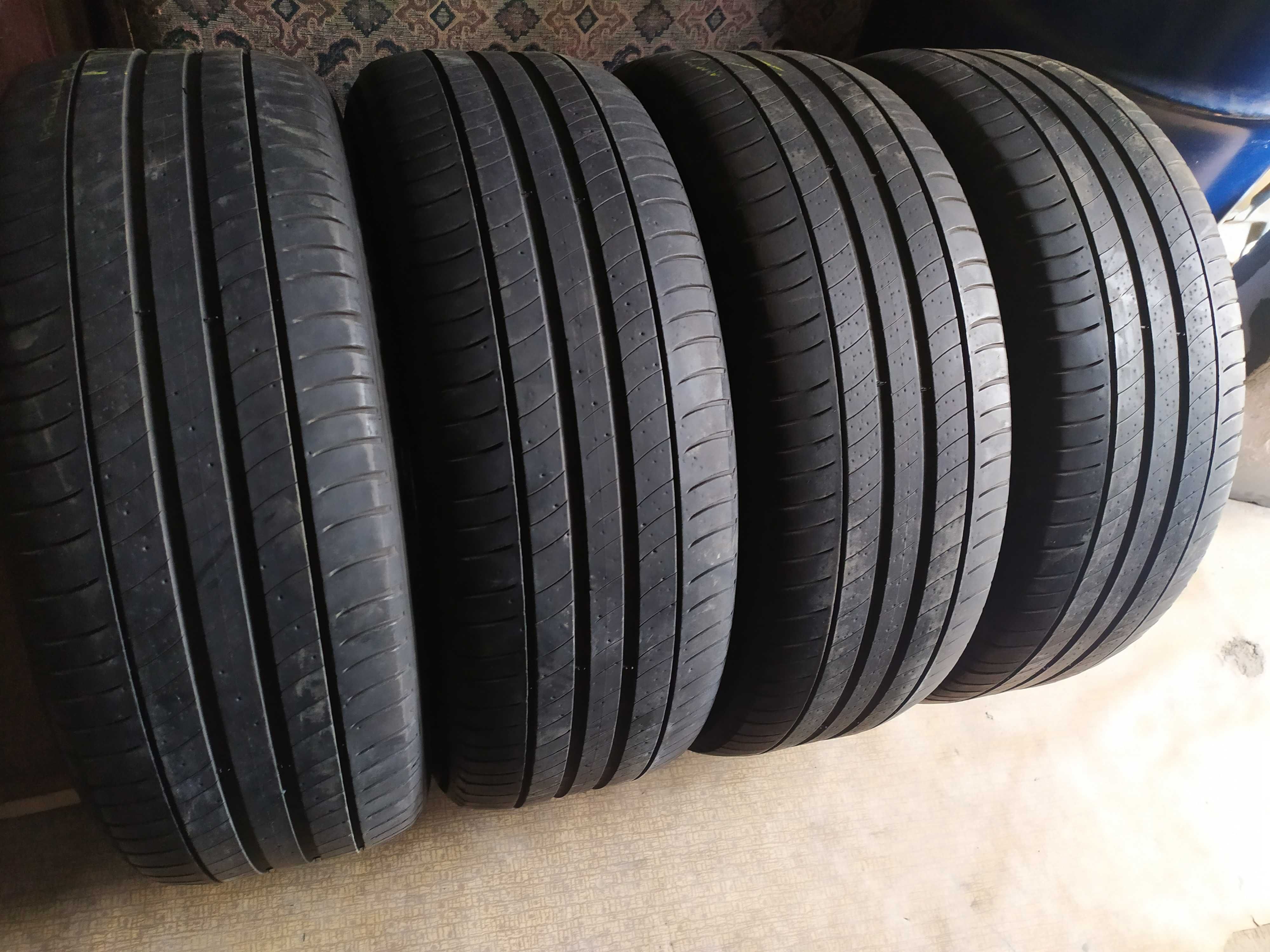 Шины Б/У лето R18 225/55 Michelin Prymacy 3