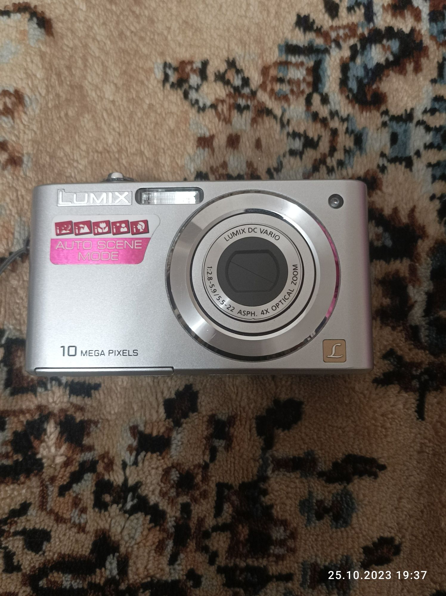 Цифровой фотоаппарат Panasonic DMC-F2