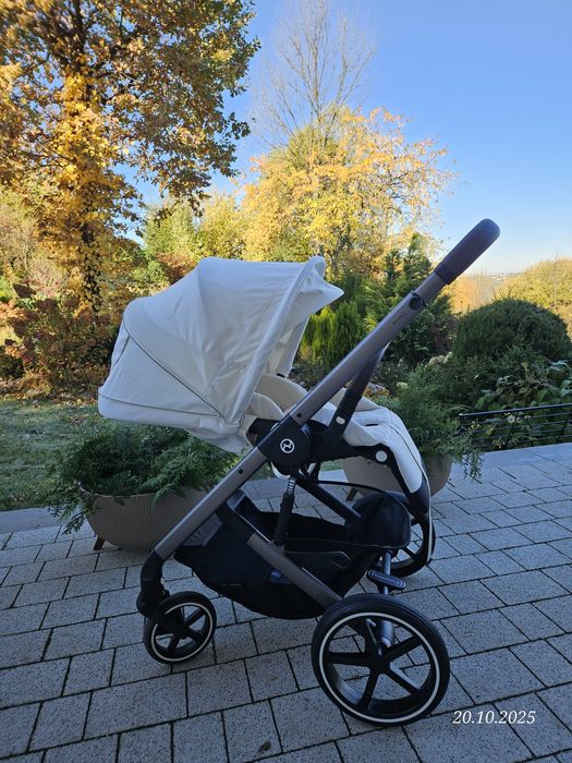 Cybex Balios S Lux 2023 spacerówka + folia przeciwdeszczowa + uchwyt
