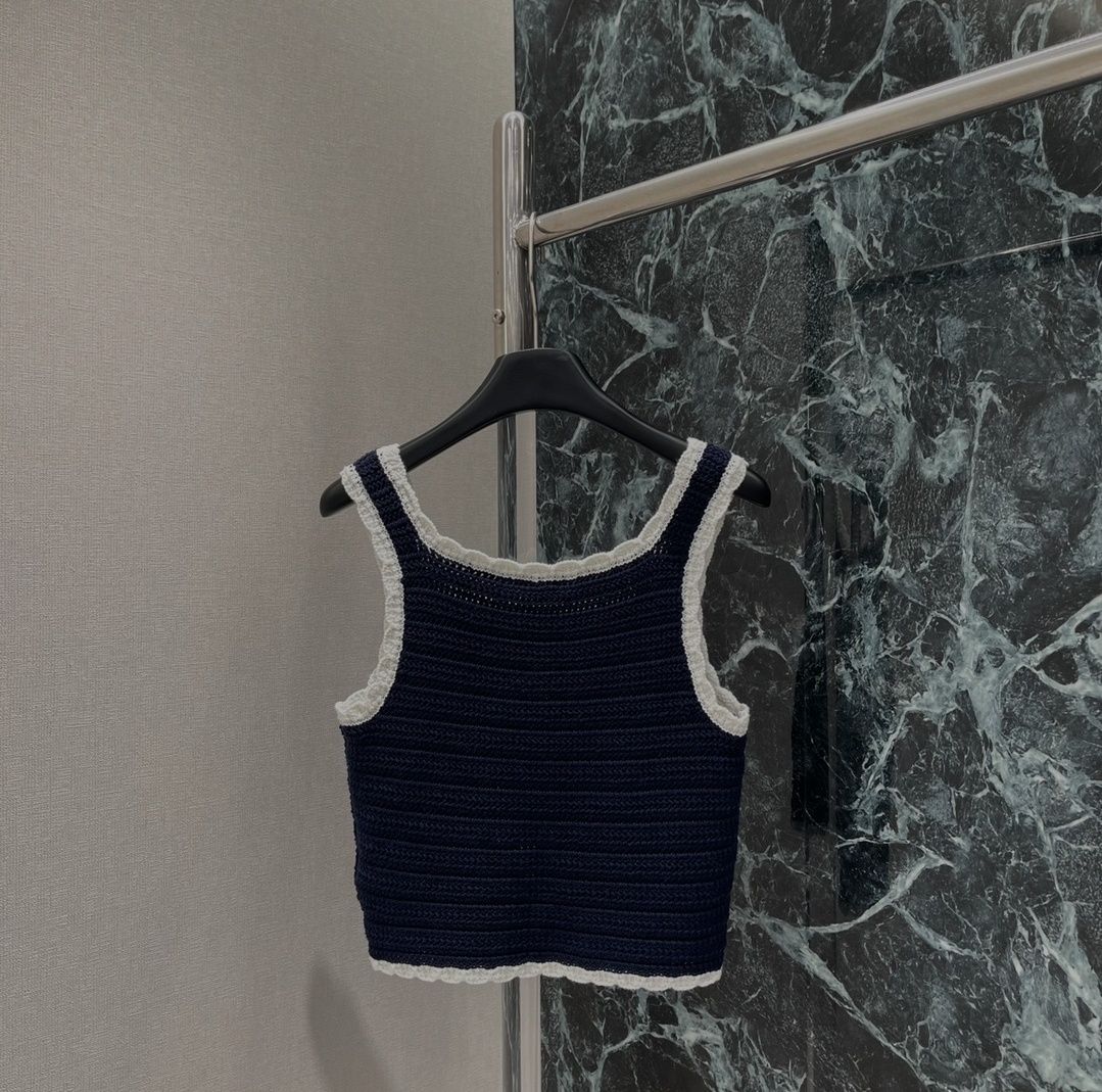 Celine – dzianinowy top w paski z haftem Triomphe