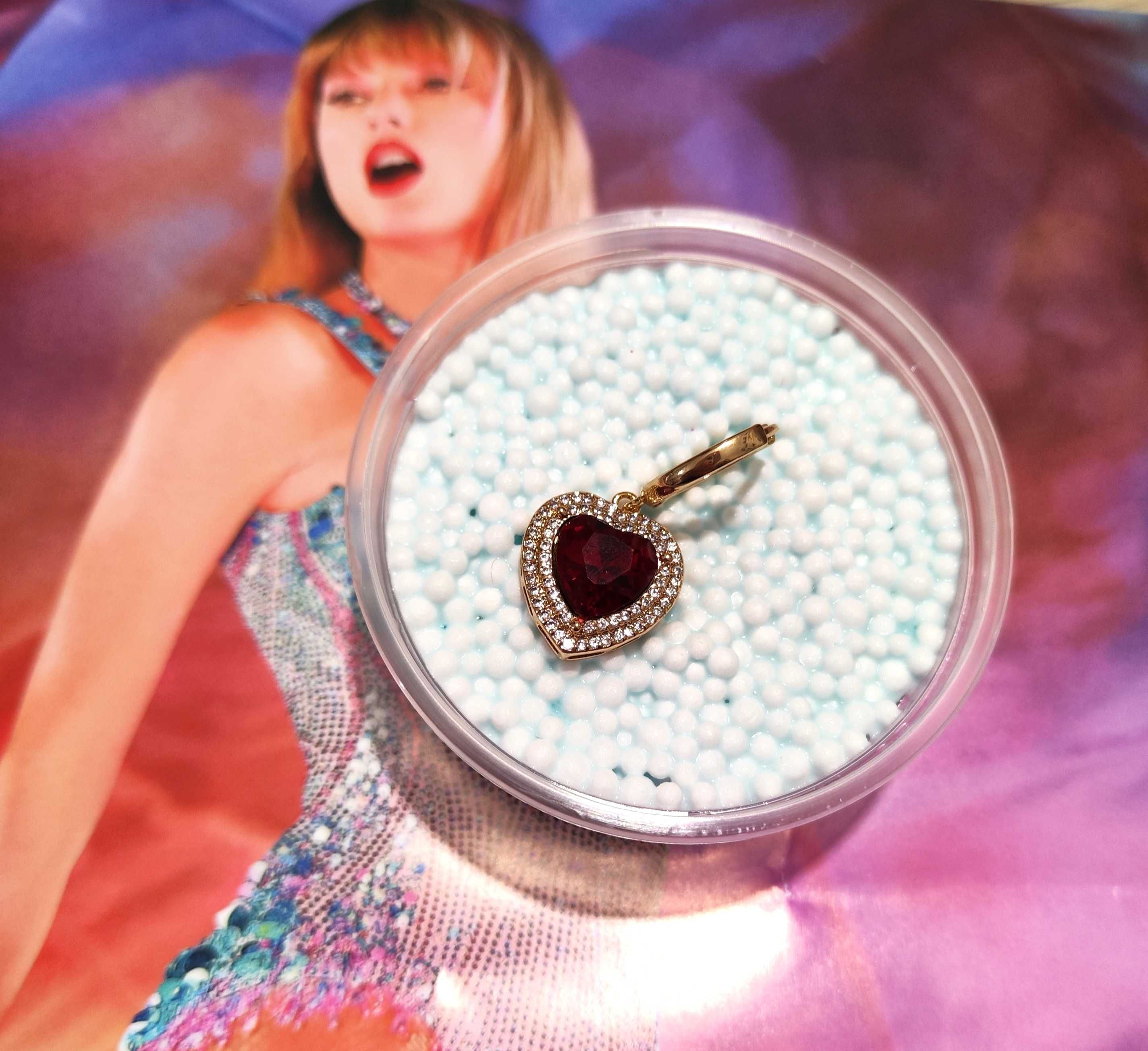 Kolczyk złoty serce Taylor Swift super bowl
