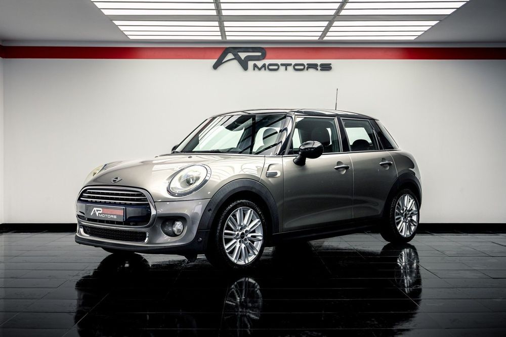 MINI 5 Portas Cooper D Auto