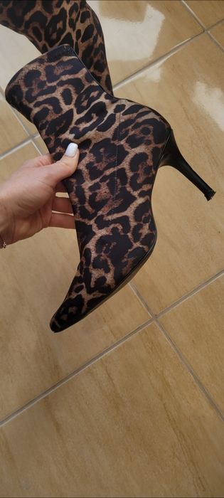 Ботинки панчохи лео 38р в гарному стані