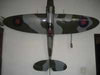 Model Spitfire MK spalinowy