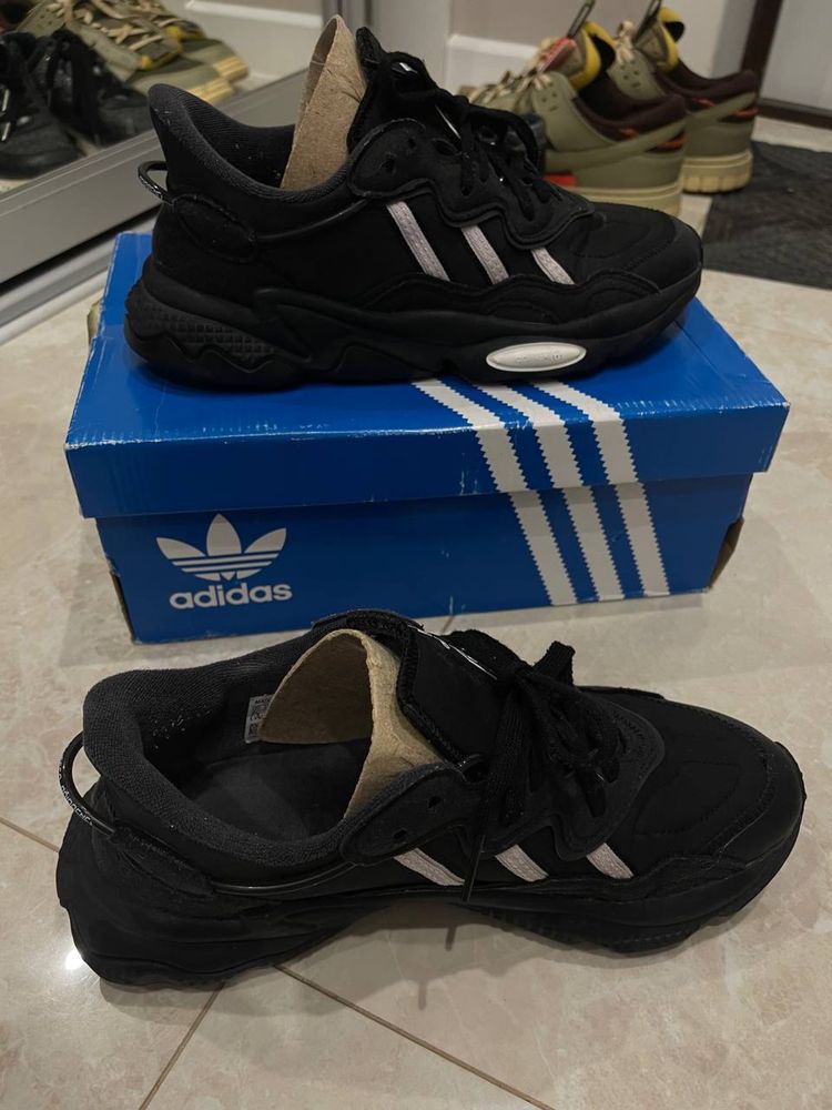 Кросовки Adidas ozweego