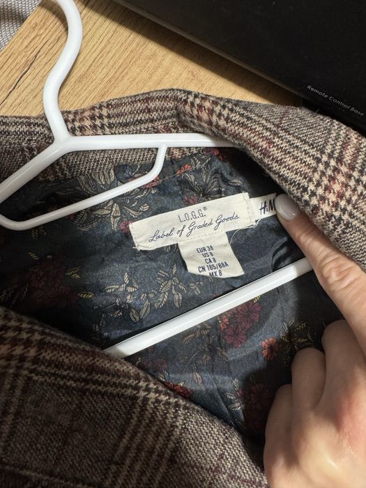 Класичний піджак HM в клітинку